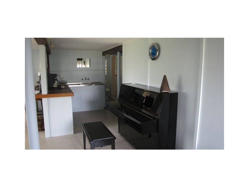 53 Hall Street, Mount Morgan QLD 4714