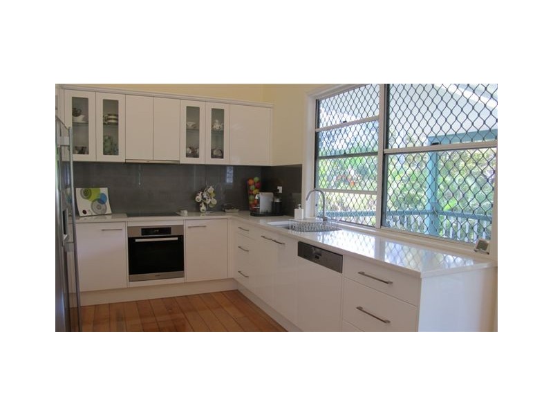 21 Cousins Street, The Range QLD 4700