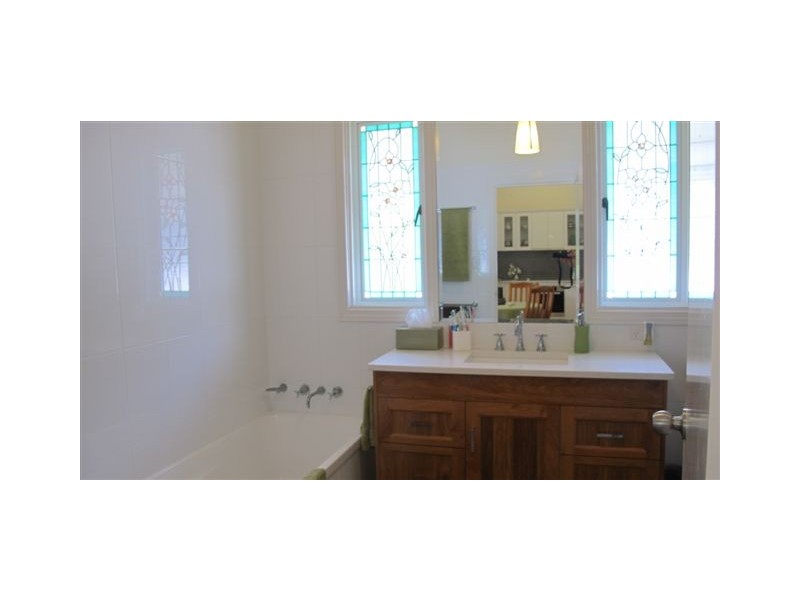 21 Cousins Street, The Range QLD 4700