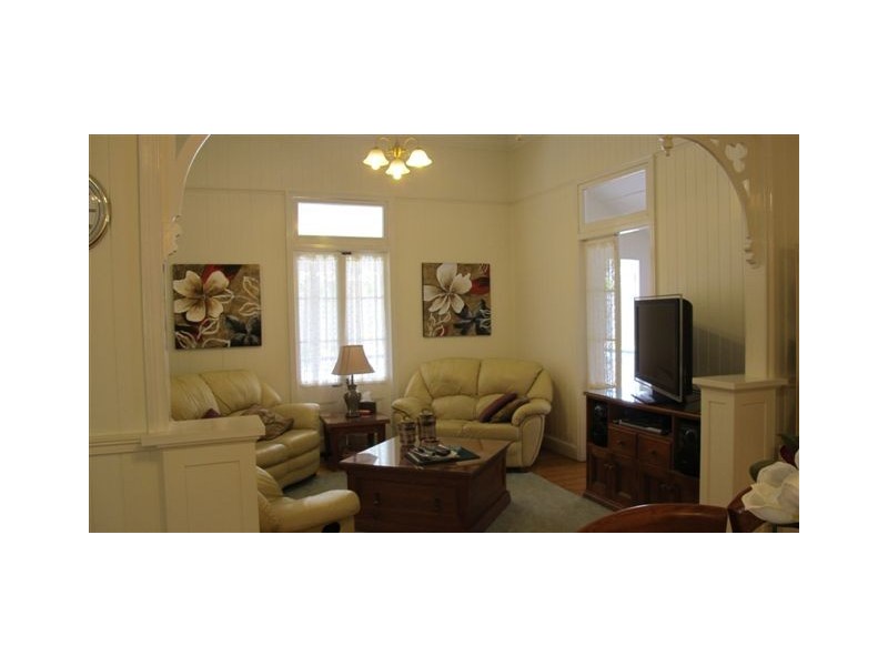 21 Cousins Street, The Range QLD 4700
