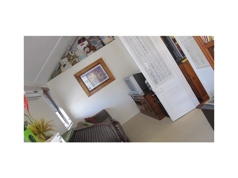21 Cousins Street, The Range QLD 4700
