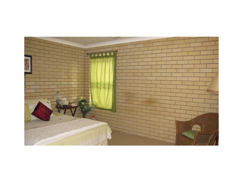2/31 West Street, The Range QLD 4700