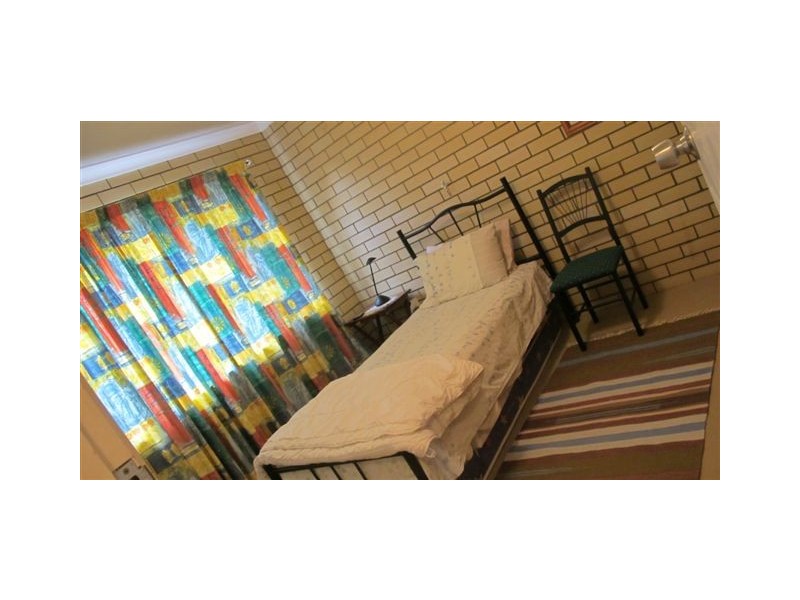 2/31 West Street, The Range QLD 4700