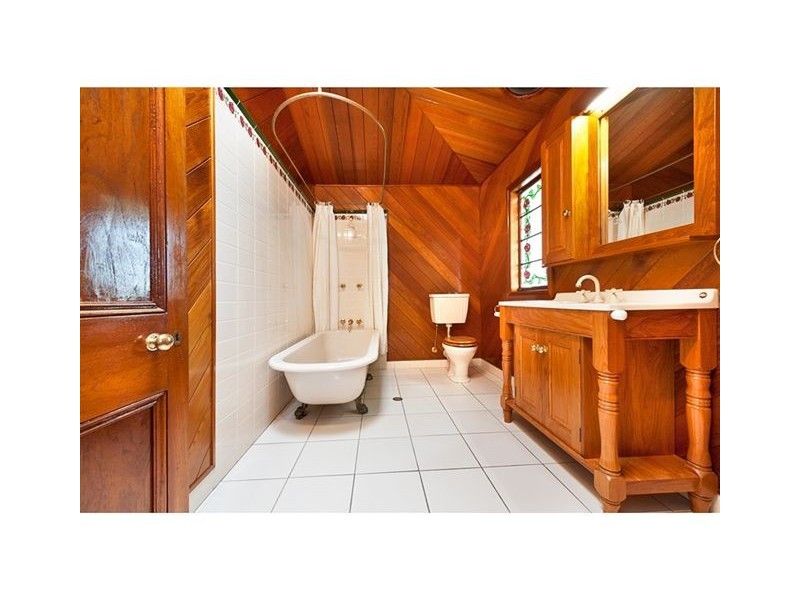 186 Denham Street, Allenstown QLD 4700