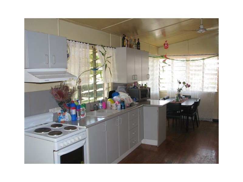 8 Victoria Street, West Rockhampton QLD 4700