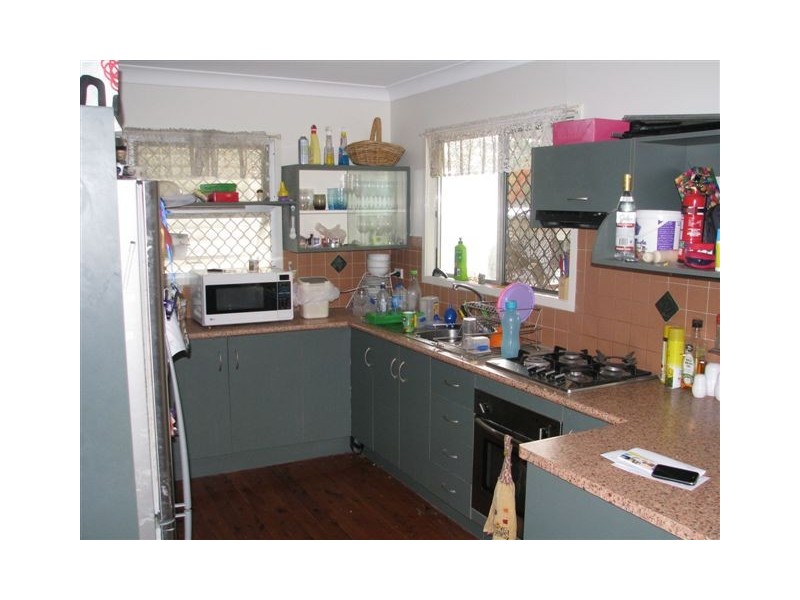 116 Park Street, Park Avenue QLD 4701