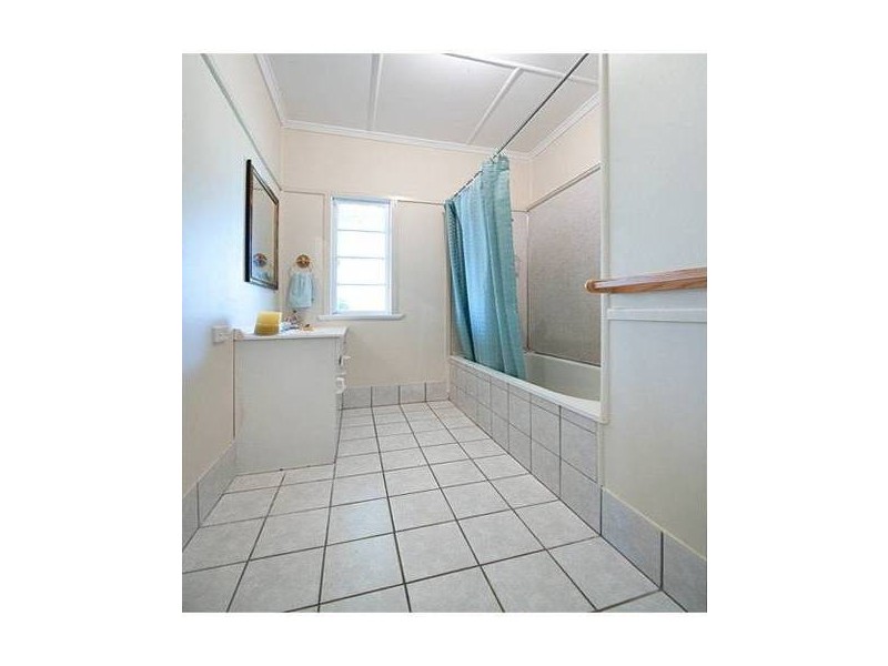 18 Mackay Street, Lakes Creek QLD 4701