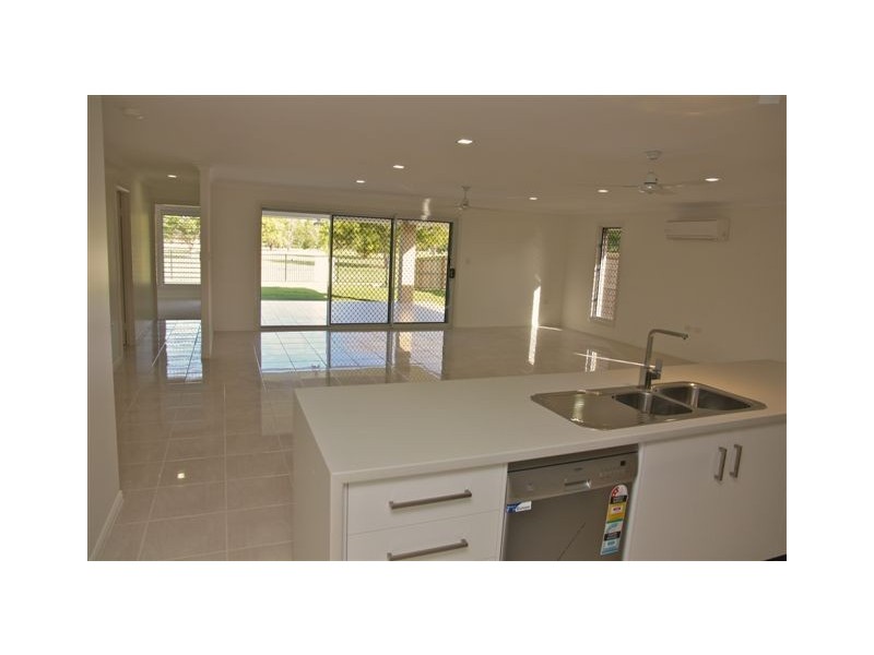 84 Eton Street, West Rockhampton QLD 4700