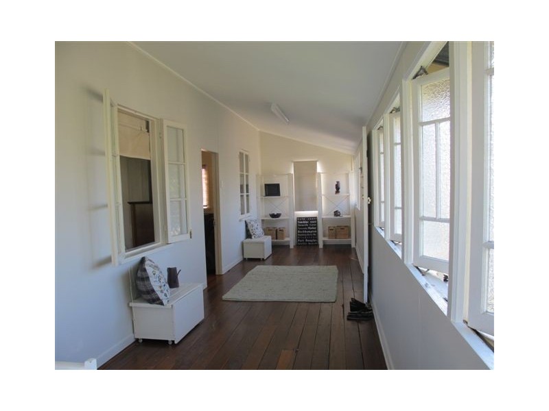 17 McKelligett Street, Wandal QLD 4700