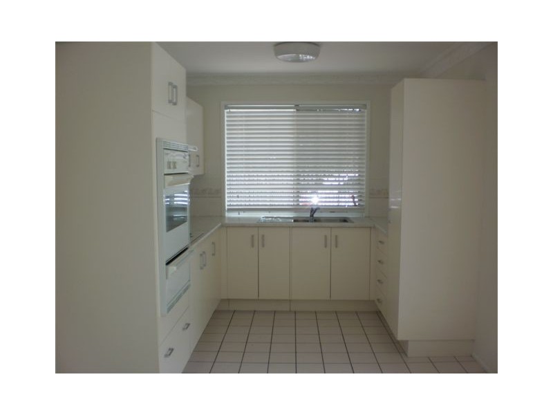 6/110 High Street, Berserker QLD 4701