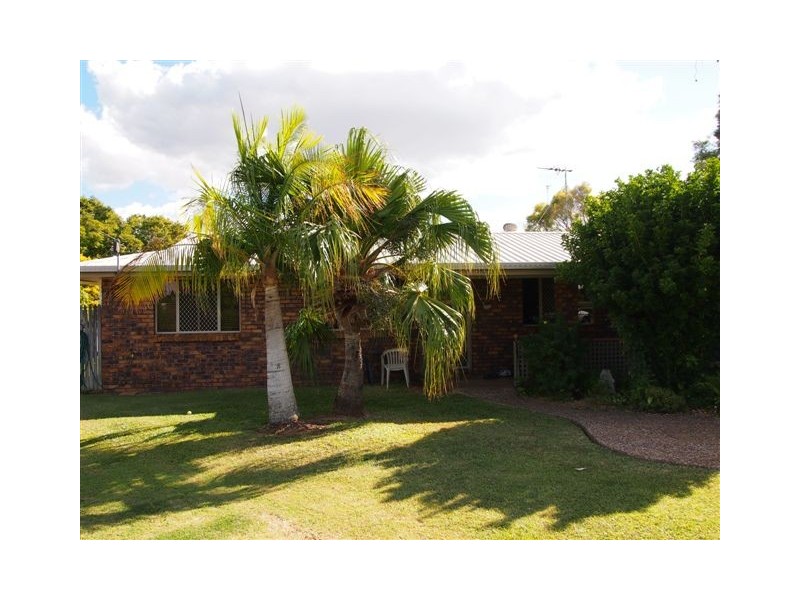 6 Milne Place, Gracemere QLD 4702