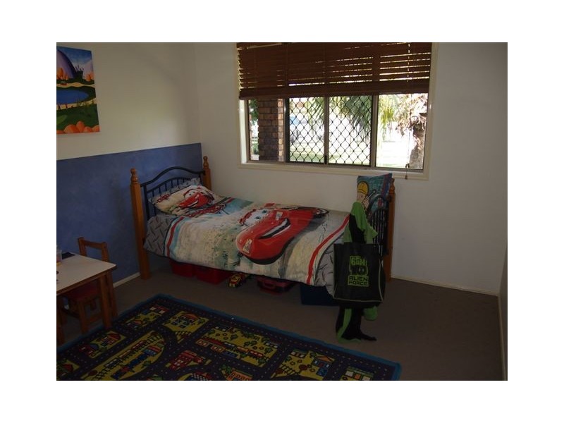 6 Milne Place, Gracemere QLD 4702