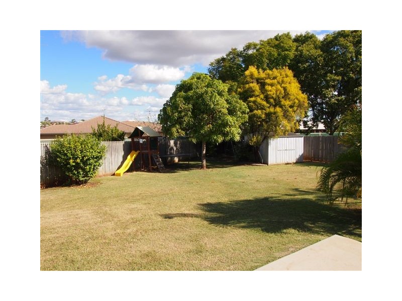 6 Milne Place, Gracemere QLD 4702