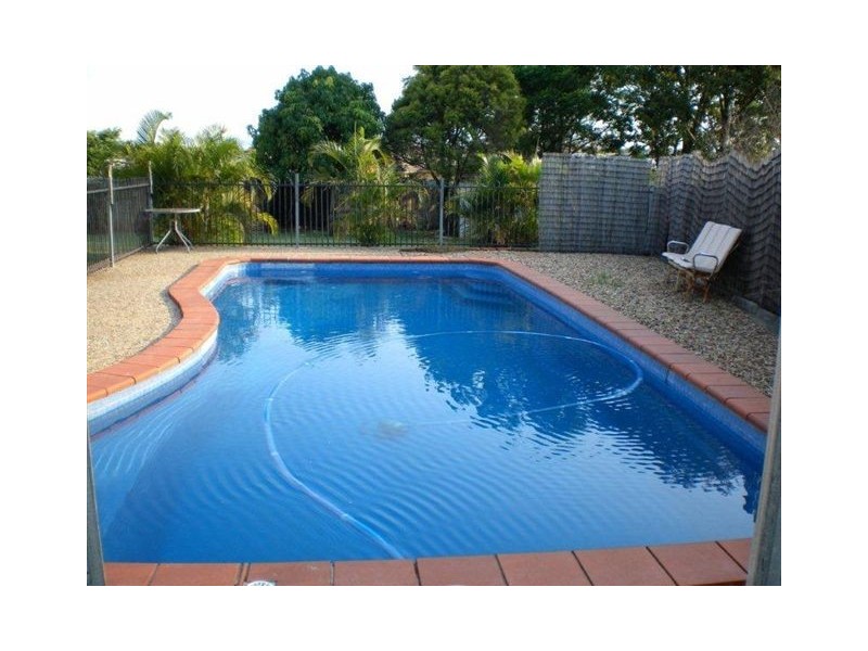 6 Milne Place, Gracemere QLD 4702