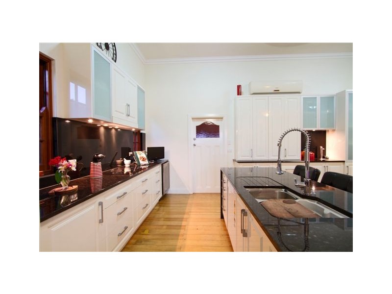 3 MacGregor Street, The Range QLD 4700