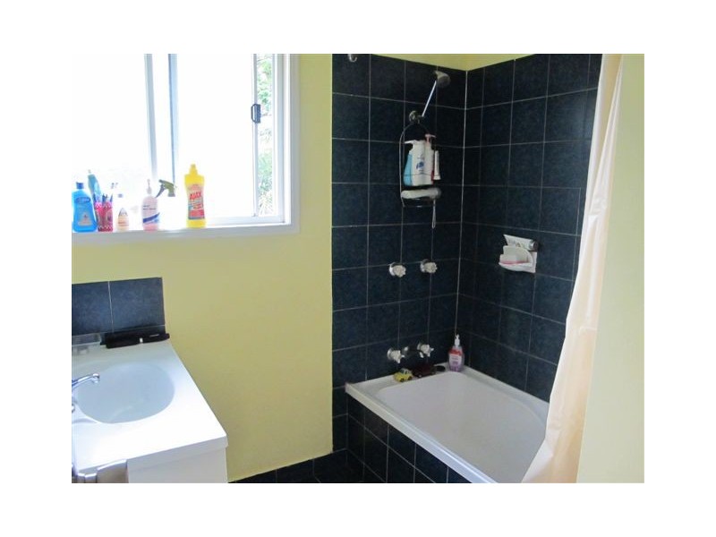 17  BONDESON DRIVE, Parkhurst QLD 4702