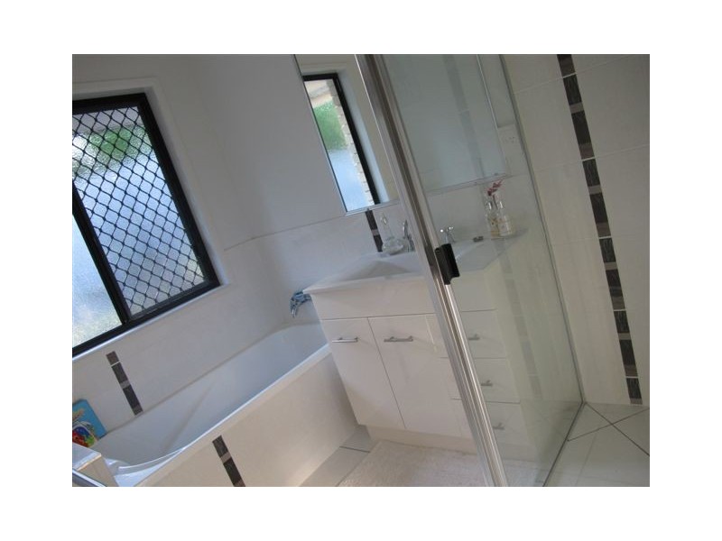 18 Constantia Crescent, Frenchville QLD 4701
