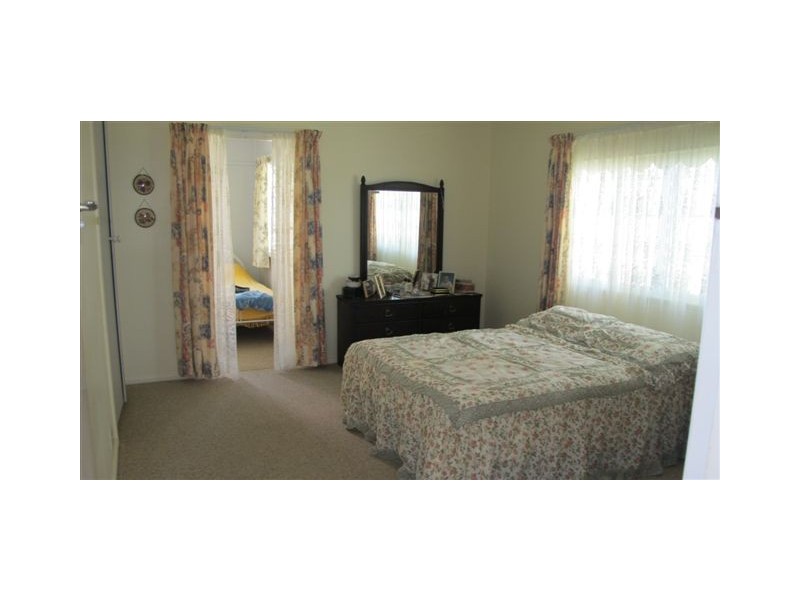 32 Meade Street, Wandal QLD 4700