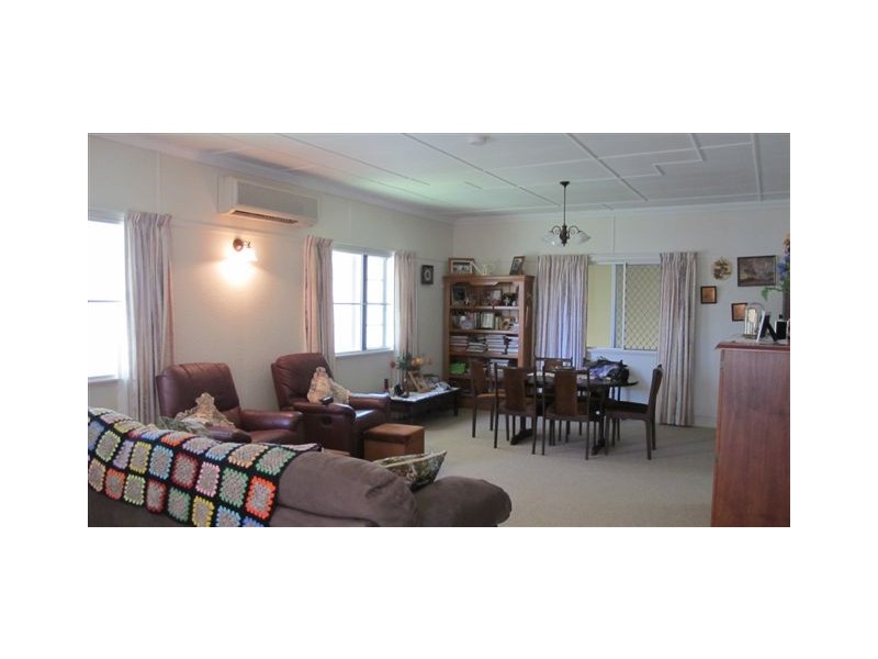 32 Meade Street, Wandal QLD 4700