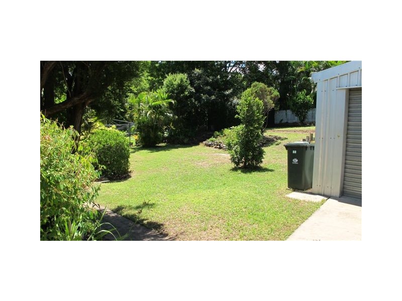 32 Meade Street, Wandal QLD 4700