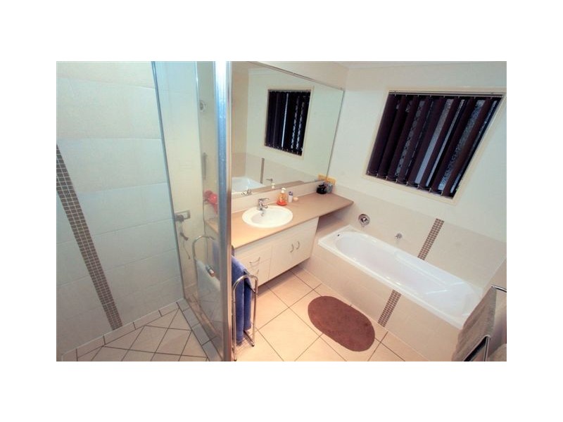 21 Constantia Crescent, Frenchville QLD 4701