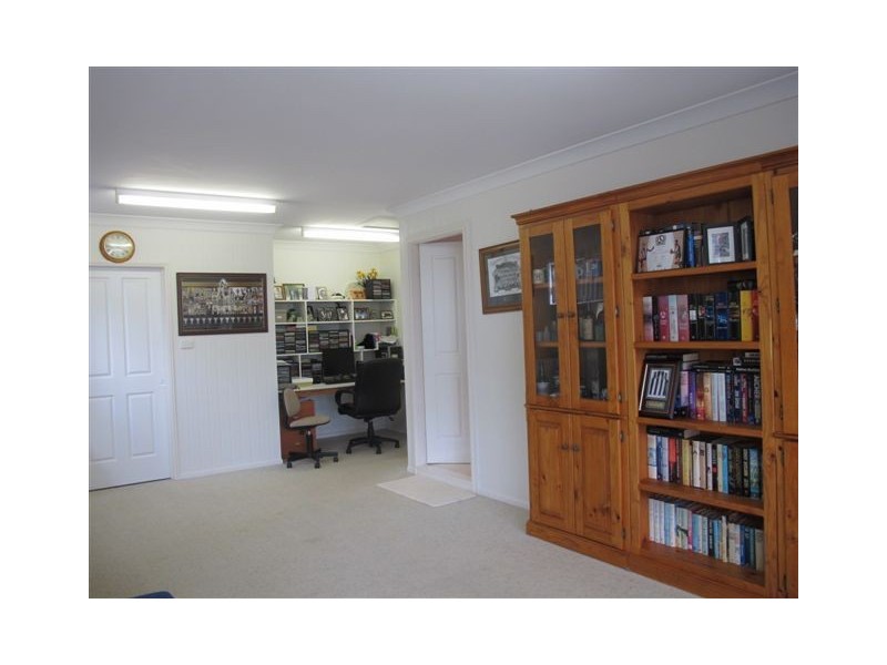 21 Strelow Drive, Glenlee QLD 4711