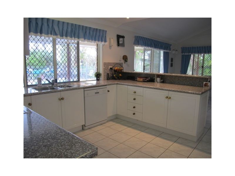 21 Strelow Drive, Glenlee QLD 4711