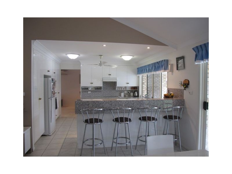 21 Strelow Drive, Glenlee QLD 4711