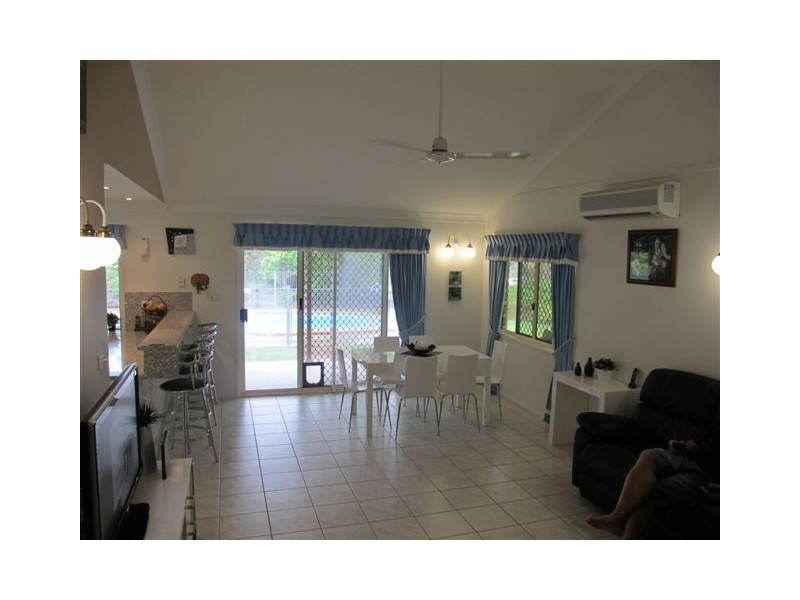 21 Strelow Drive, Glenlee QLD 4711