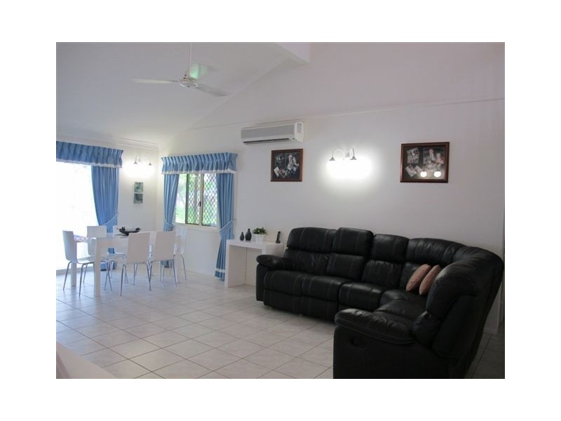 21 Strelow Drive, Glenlee QLD 4711