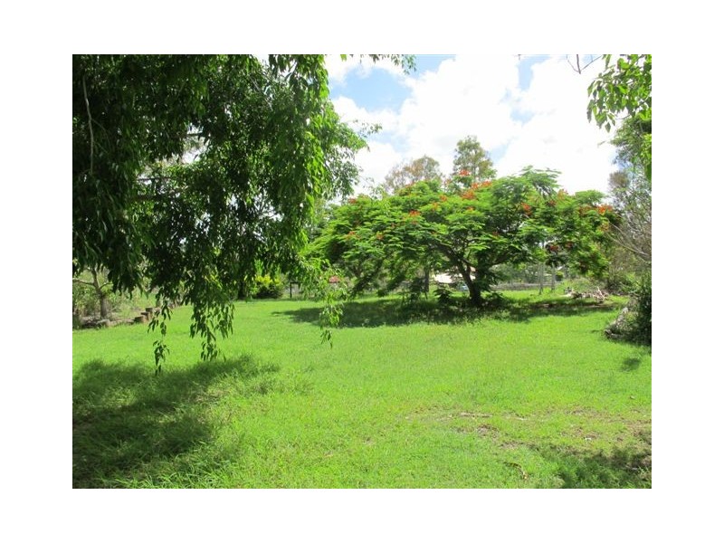 21 Strelow Drive, Glenlee QLD 4711