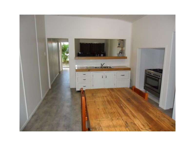 19 Roden Street, Keppel Sands QLD 4702