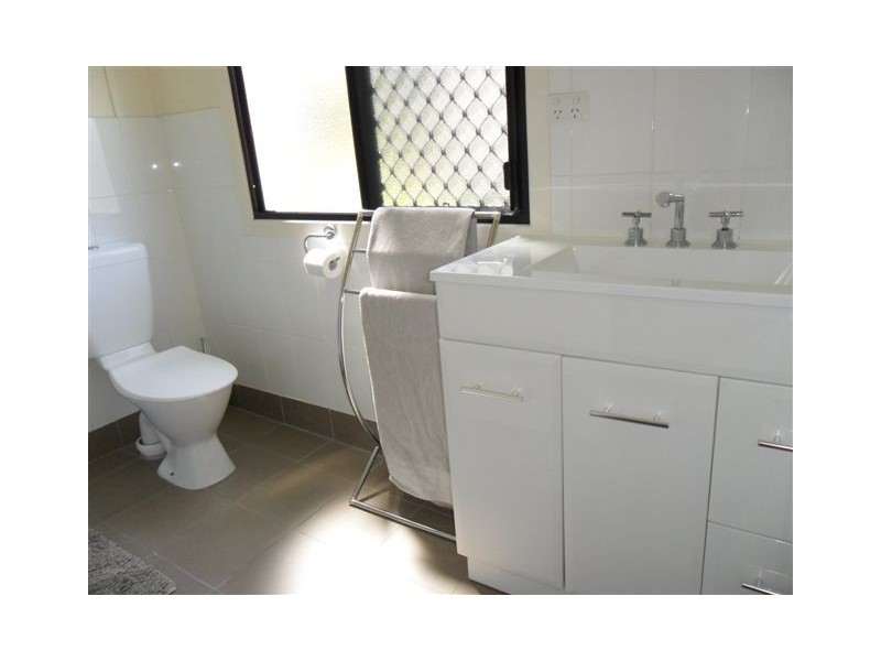 19 Roden Street, Keppel Sands QLD 4702