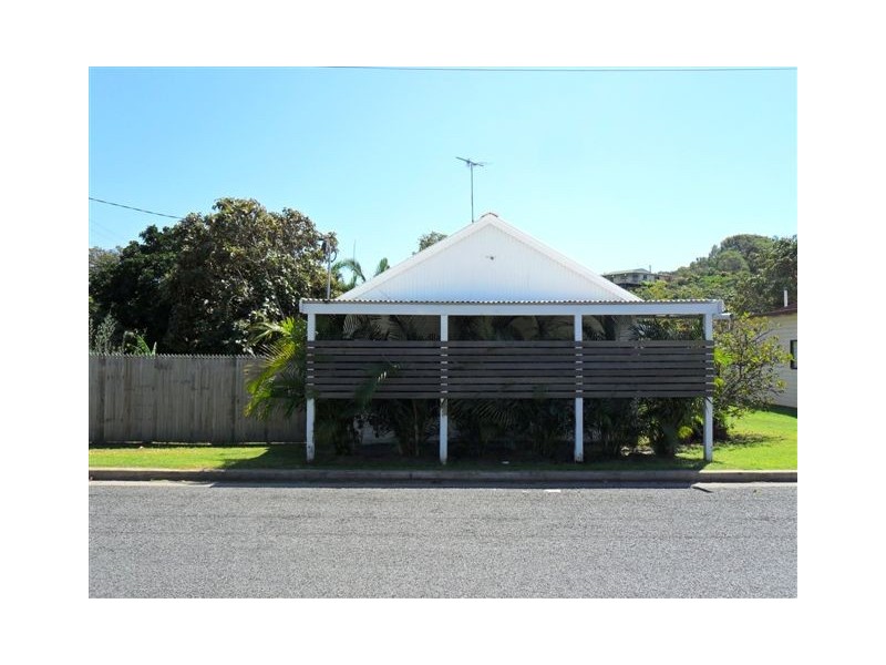 19 Roden Street, Keppel Sands QLD 4702