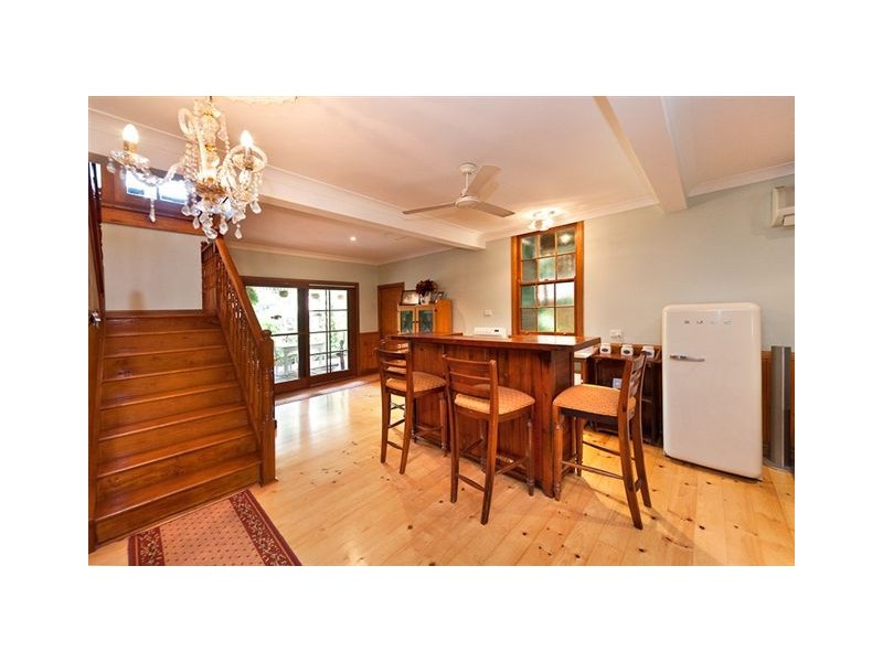 8 Oxford Street, Allenstown QLD 4700