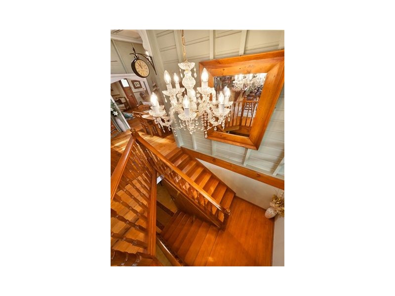 8 Oxford Street, Allenstown QLD 4700