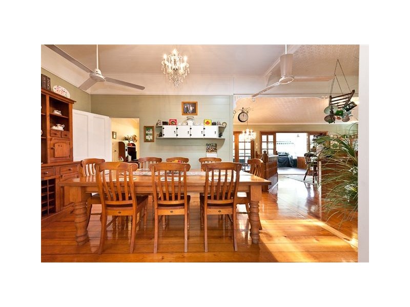 8 Oxford Street, Allenstown QLD 4700