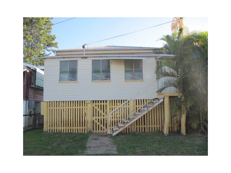 338 East Street, Depot Hill QLD 4700