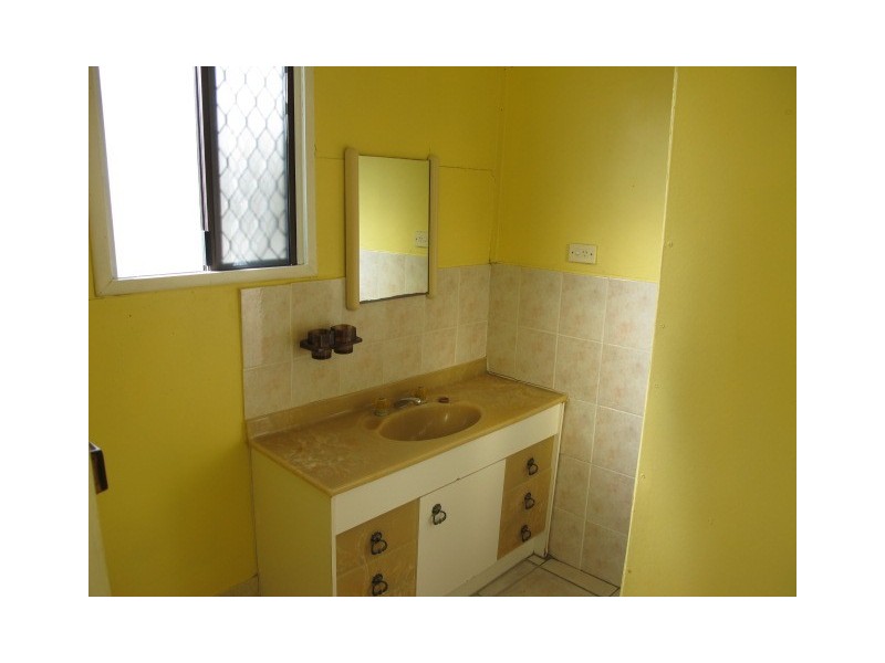 338 East Street, Depot Hill QLD 4700