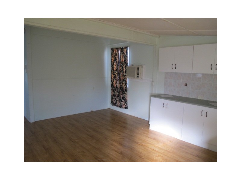 338 East Street, Depot Hill QLD 4700
