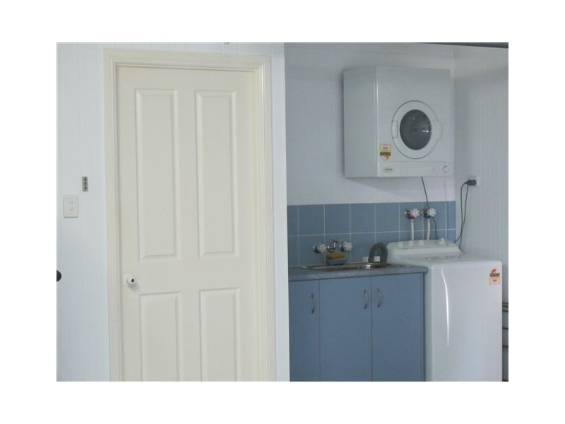 17 Kavanagh Crescent, Koongal QLD 4701