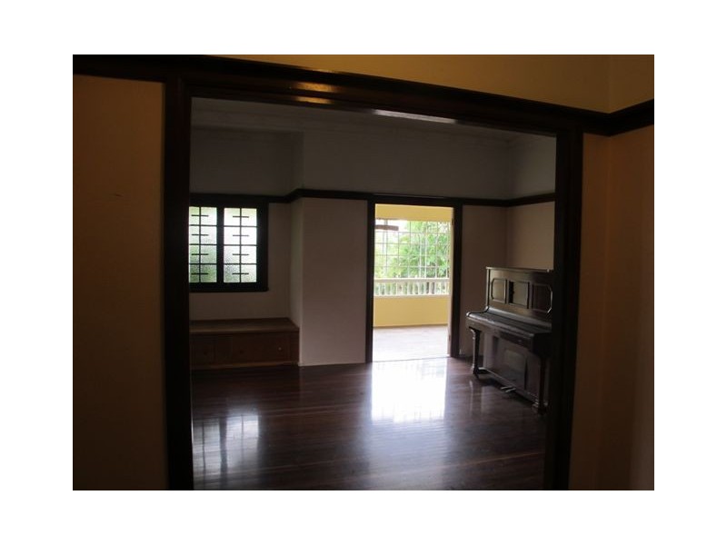 231 Denham Street, The Range QLD 4700