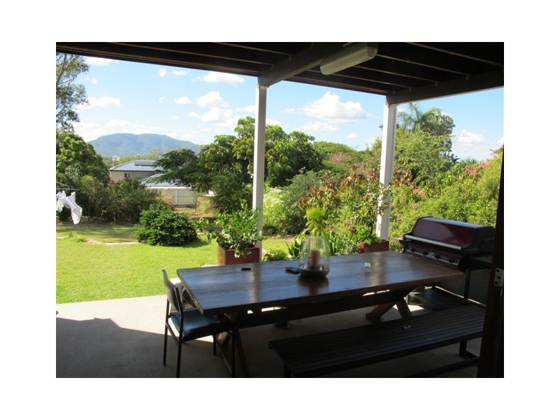 25 Lennox Street, The Range QLD 4700