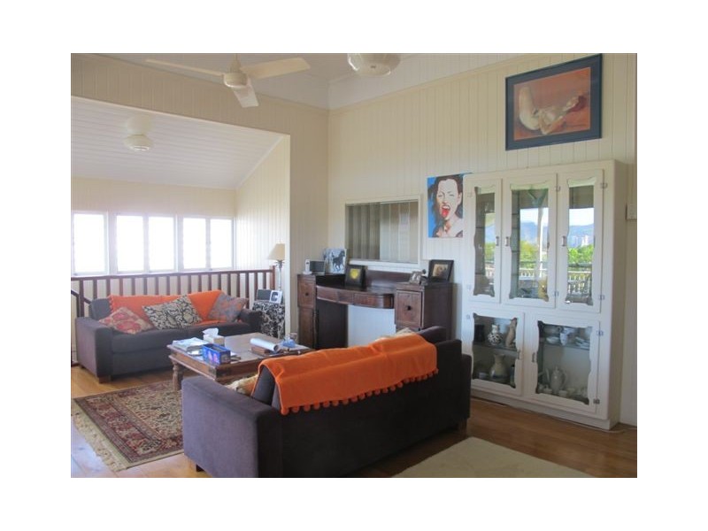 25 Lennox Street, The Range QLD 4700