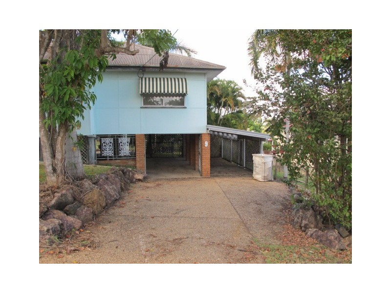 9 Cairns Street, The Range QLD 4700