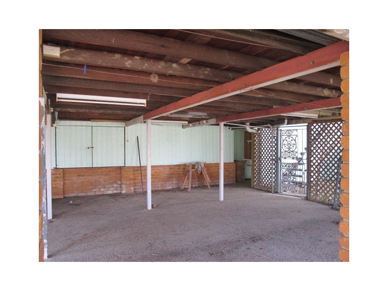 9 Cairns Street, The Range QLD 4700