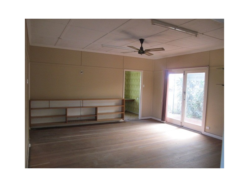 9 Cairns Street, The Range QLD 4700