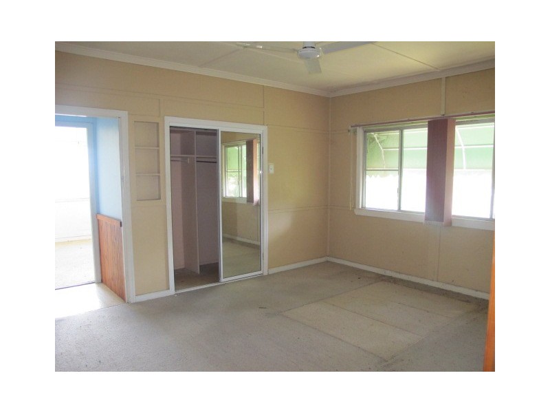 9 Cairns Street, The Range QLD 4700