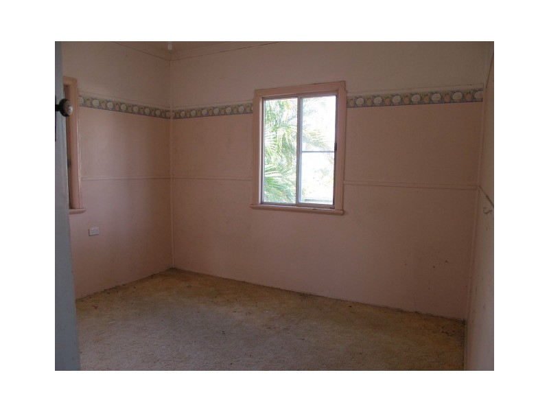 9 Cairns Street, The Range QLD 4700