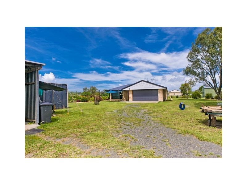 33 Burderkin Road, Nerimbera QLD 4701
